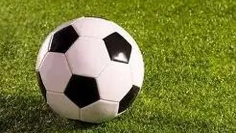 阿森纳对阵埃因霍温10战战绩：4胜4平2负，略胜一筹。